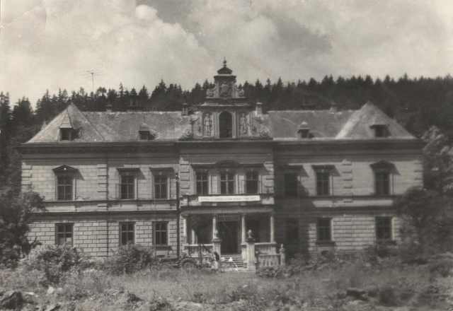 Bývalá Olbrichova vila v 50. letech 20. století