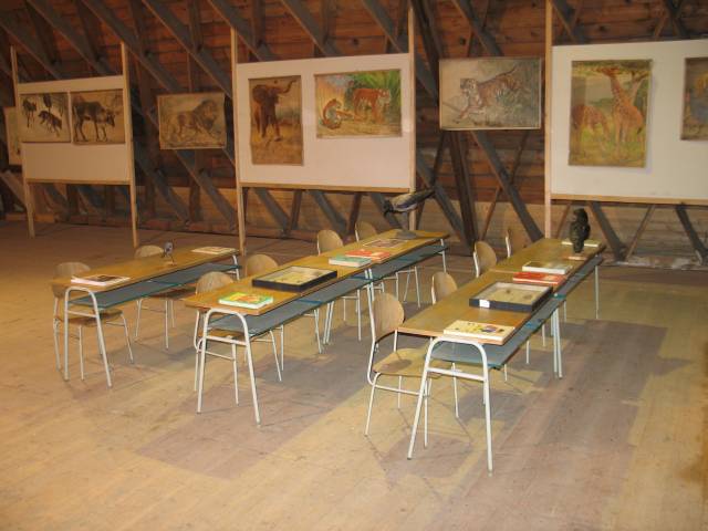 Část expozice v Historie školství v Schindlerově stodole